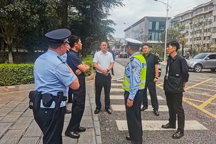 范弗里特：我们有进附加赛的机会 未来几周必须打出最佳状态